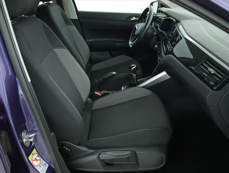 Volkswagen Polo (2022) Life 1.0 TSI, Serv.kniha - fotka 9 z 15