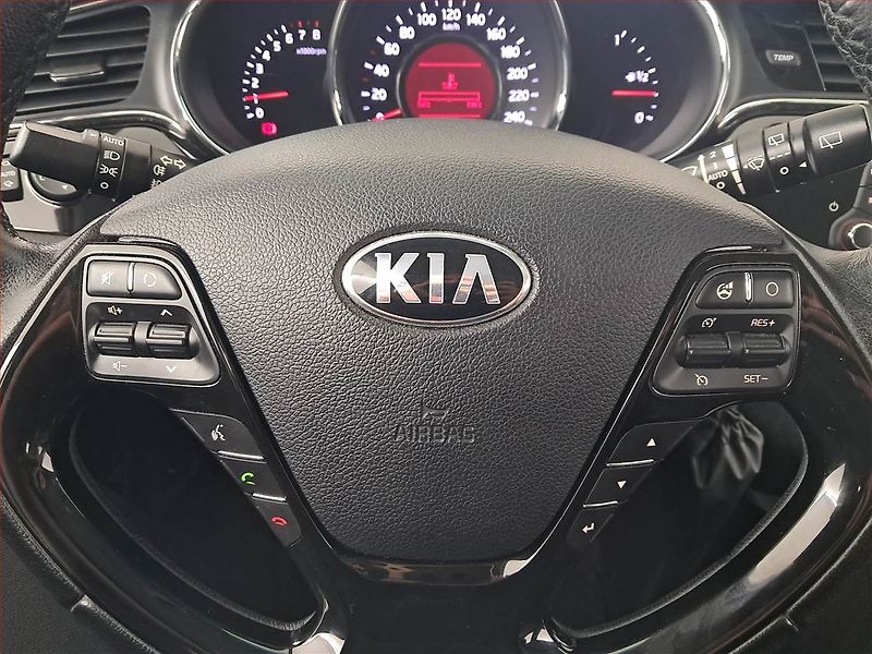 Kia Ceed (2017) 1.6 GDI, ČR,1.maj, Serv.kniha - fotka 17 z 17