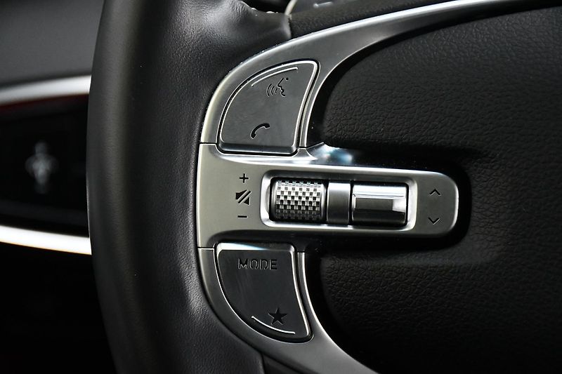 Genesis GV70 2.5T AWD AT8 LUXURY LINE - fotka 24 z 46