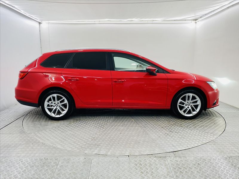 Seat Leon 1,4 TSI 92 kW Style LED - fotka 23 z 25