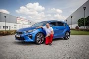 Tento vyrobený exemplář směřoval po vlastní ose do areálu českého zastoupení značky
