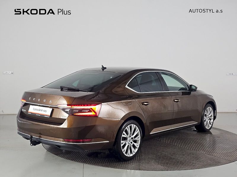 Škoda Superb (2023) 2.0TDi 147kW 4x4 STYLE EXTRA W - fotka 2 z 30