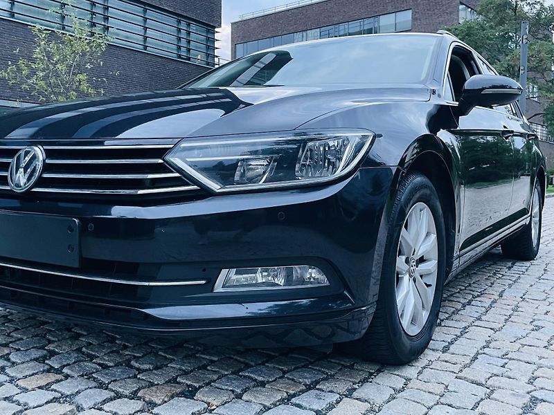 Volkswagen Passat 2.0TDI AUTOMAT VÝHŘEV SENZORY - fotka 47 z 48