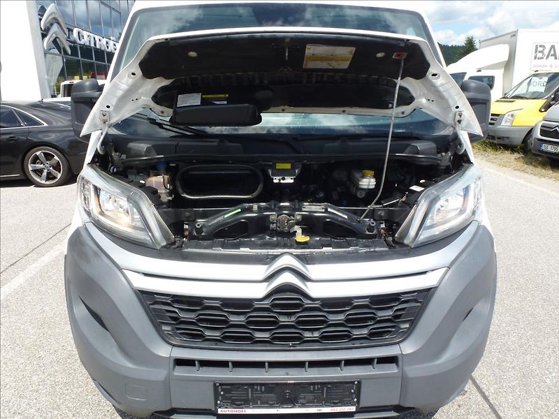 Citroën Jumper 2,0 BlueHDi 130 Plus 33 L3H2 - fotka 36 z 51