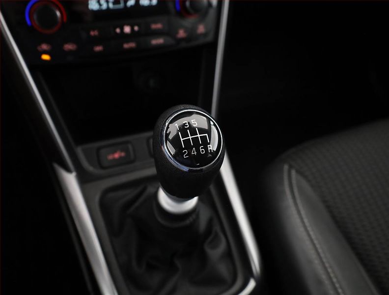 Suzuki SX4 S-Cross (2023) 1.4 BoosterJet, 4X4, ČR,1.maj - fotka 13 z 21