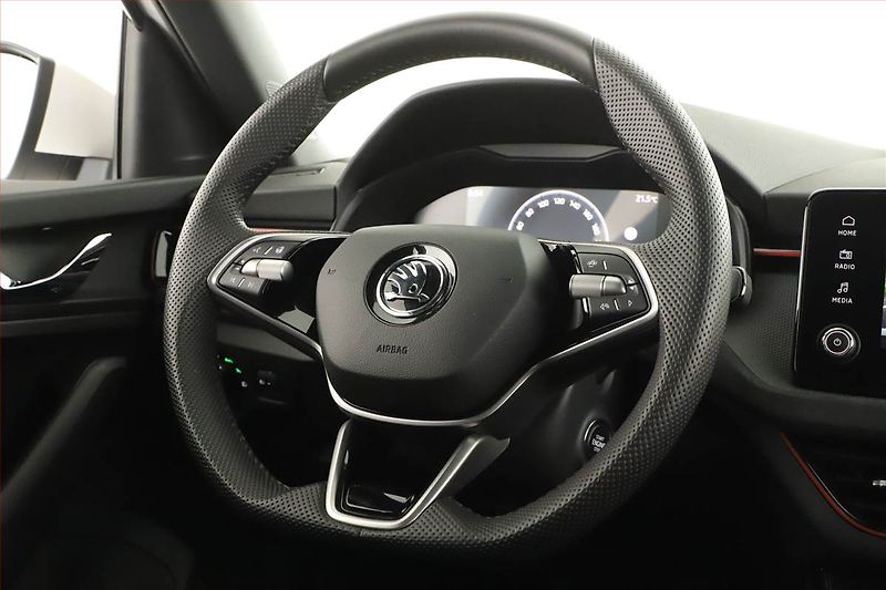 Škoda Kamiq (2025) 1.0 TSI, DRIVE, SENZORY - fotka 8 z 15