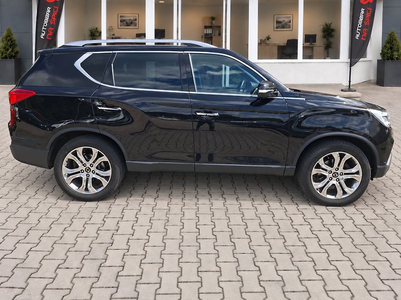 SsangYong Rexton (2018) 2.2D 133kW 4WD AT -NAVI-T.ZAŘ. - fotka 7 z 43