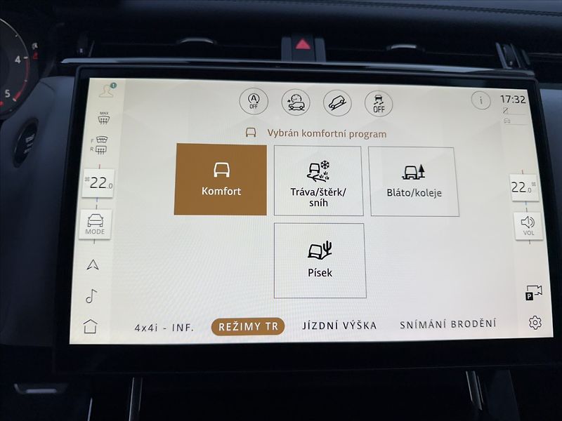 Land Rover Range Rover Velar (2026) 3,0 DYNAMIC SE D300 - fotka 22 z 31