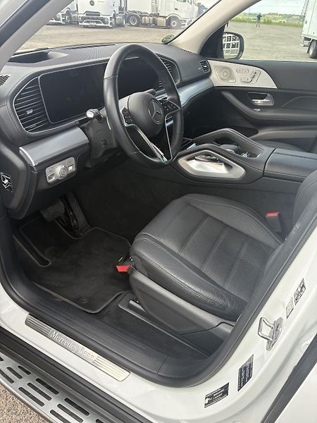 Mercedes-Benz GLE (2024) 450d 4MATIC - fotka 14 z 15