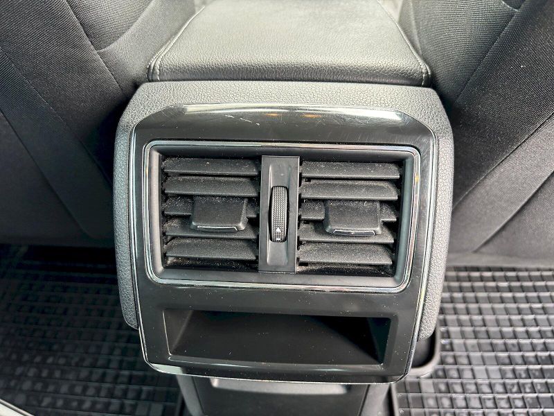Škoda Superb (2022) GRT AMB TS 110/1.5 M6F - fotka 16 z 42
