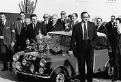 Největšího úspěchu dosáhl “Paddy” Hopkirk v roce 1964, kdy po boku svého spolujezdce Herního Liddona vyhrál s vozem Mini Cooper S slavné Rallye Monte Carlo.