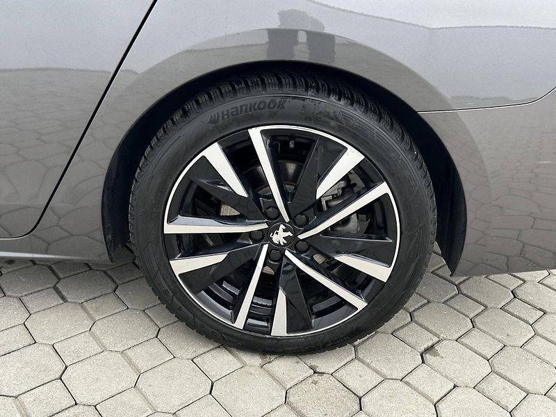 Peugeot 508 GT PACK HYBRID 225 e-EAT8 1.6 - fotka 24 z 27