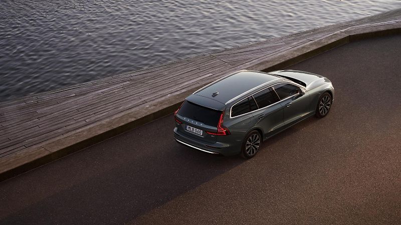 Volvo V60 (2026) B4 BRIGHT PLUS AUT - fotka 10 z 16