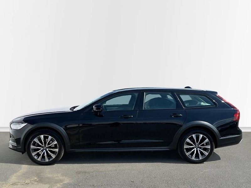 Volvo V90 (2024) B4 AWD diesel Ultimate Auto - fotka 18 z 20