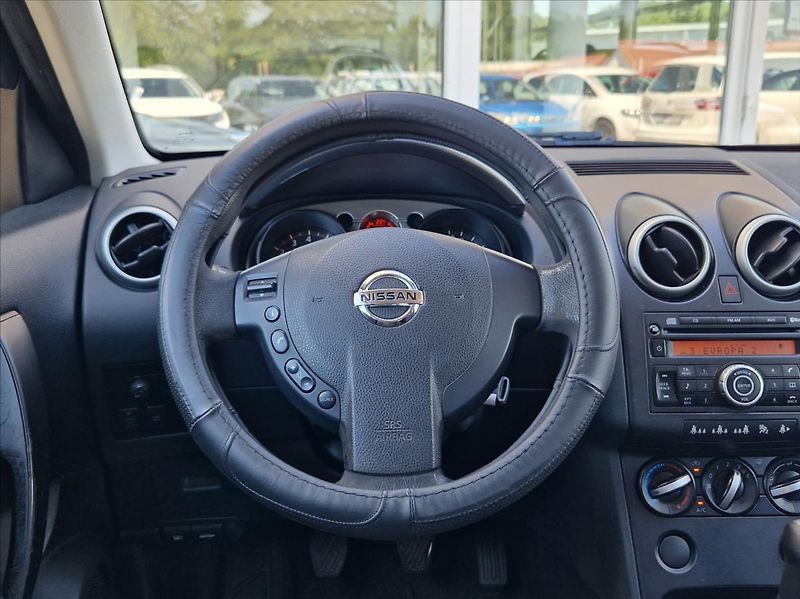 Nissan Qashqai 1,6 DCI  AUTOKLIMA +ZIM.KOLA - fotka 20 z 27