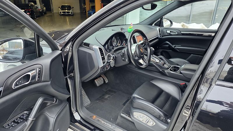 Porsche Cayenne (2016) 4.2tdi V8 VZDUCH CZ LED ZÁRUKA - fotka 8 z 13