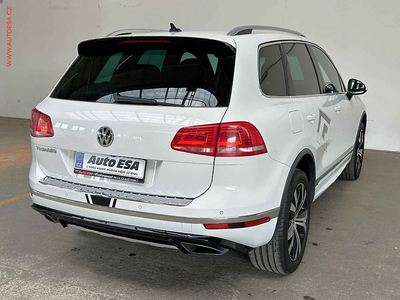 Volkswagen Touareg (2017) 3.0TDi 4x4, 2.maj,ČR, DSG - fotka 4 z 18