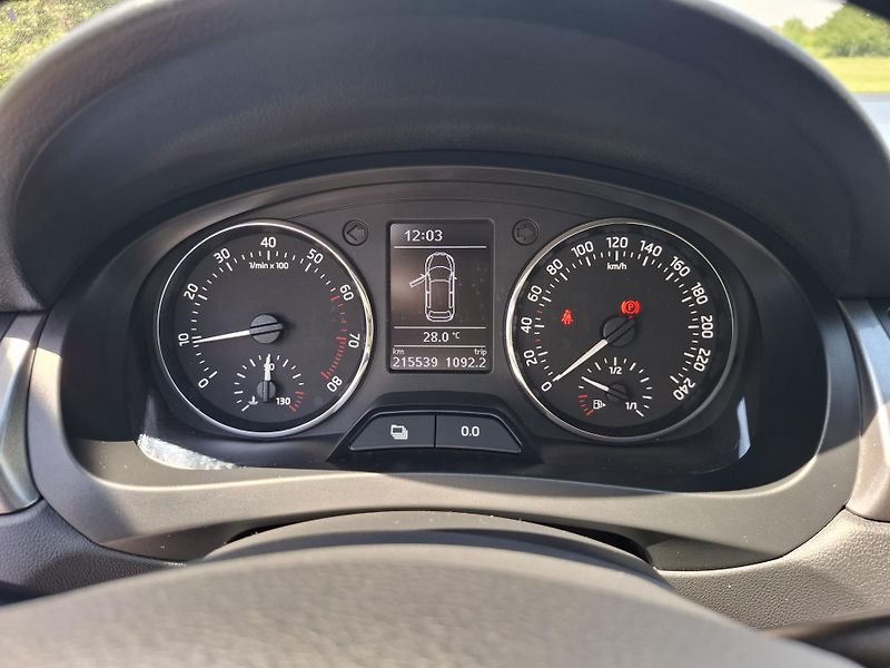 Škoda Rapid (2014) 1.2TSi 63kW,klima,tažné,senzor - fotka 11 z 19