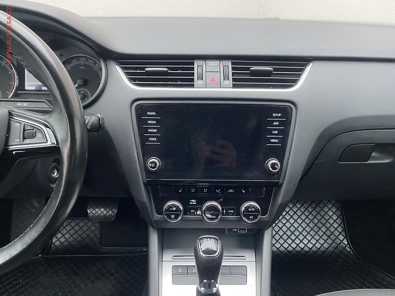 Škoda Octavia (2019) 1.5 TSi, ČR, Ambition, DSG - fotka 12 z 18