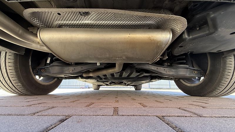 Volkswagen Touran (2022) 2.0TDi*110kW*DSG*7MÍST*STYLE* - fotka 9 z 29