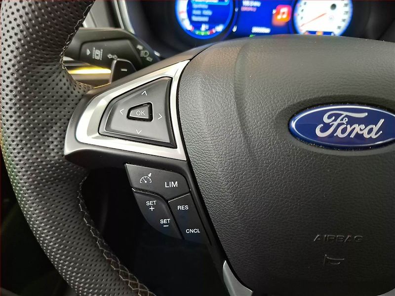 Ford Mondeo (2015) 2.0 TDCI, Automat, Navi - fotka 19 z 22