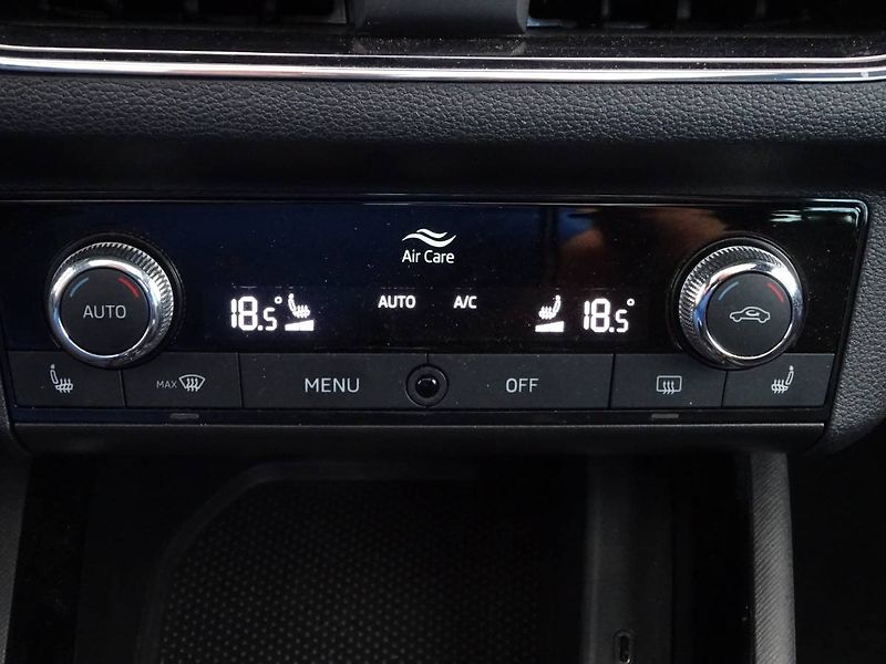Škoda Scala (2023) 1,0TSi /81kW Tour - fotka 16 z 29