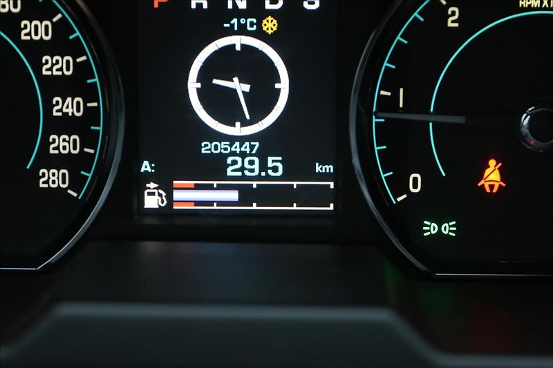 Jaguar XF 3,0 ČR, Automat, Navigace - fotka 22 z 46