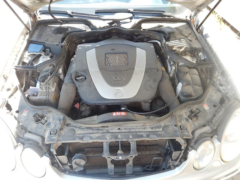 Mercedes-Benz Třídy E E 350 4MATIC, DIGIKLIMA - fotka 27 z 32