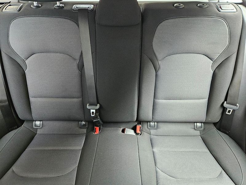 Hyundai i30 1,4i 73kW, Start Plus, serv.kn - fotka 25 z 32