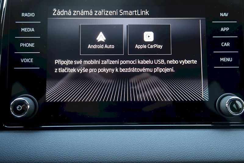 Škoda Karoq (2025) SportLine 2,0 TDi/110 kW 4X4DS - fotka 22 z 32