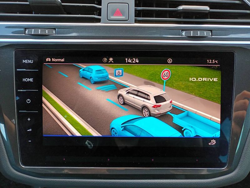 Volkswagen Tiguan (2023) R-Line 1,4 TSI / 180 kW eHybri - fotka 11 z 30