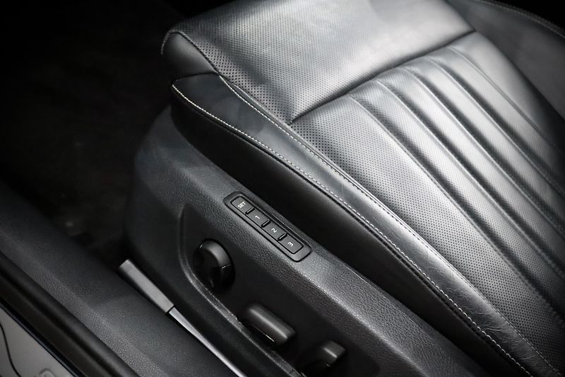 Škoda Superb 3 FL 2.0 TSI 140 kW DSG L&K  - fotka 17 z 52