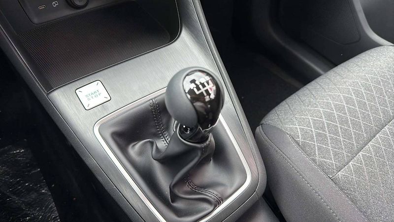 MG ZS (2026) EXCITE 1.5 MT5 (85kW/115k) / 1 - fotka 20 z 25