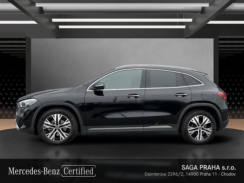 Mercedes-Benz GLA 200 off-road vehicle Progressi - fotka 6 z 21