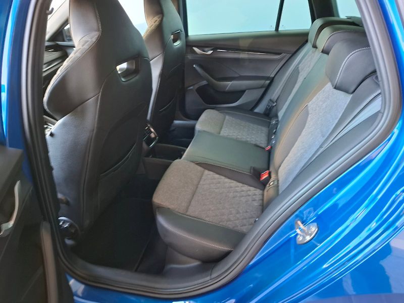 Škoda Octavia (2025) Combi SPORTLINE 1,5 TSI M-HEV - fotka 9 z 30