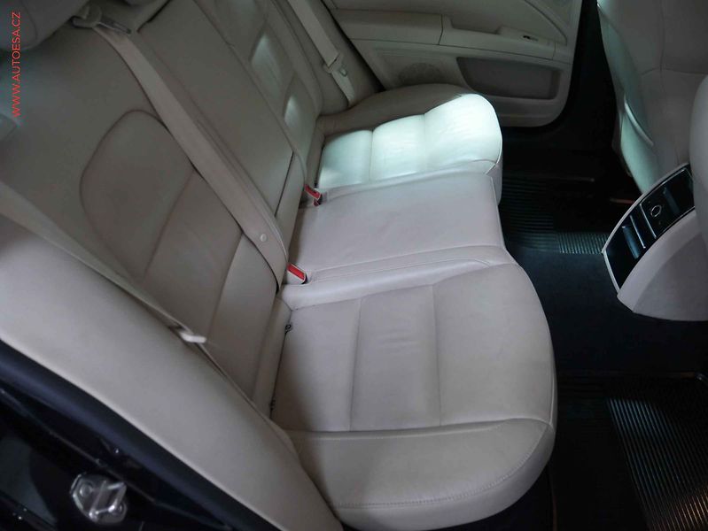 Škoda Superb (2013) 2.0 TDi 4x4, 2.maj, DSG - fotka 9 z 25