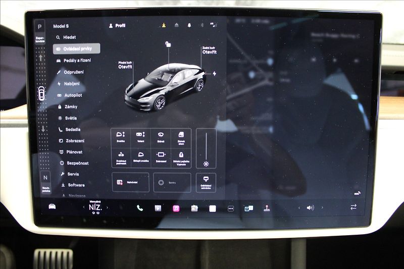 Tesla Model S 0,0 1.majitel ZÁNOVNÍ ! - fotka 17 z 34