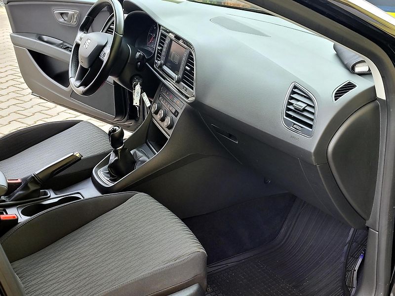 Seat Leon 2,0 TDI Style *SERV.KNÍŽKA* - fotka 23 z 45