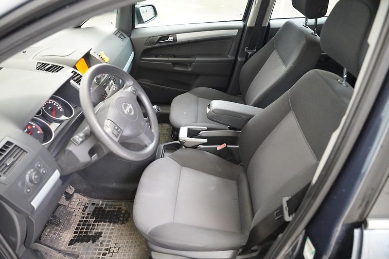 Opel Zafira - fotka 6 z 6