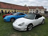 Sraz vozů Porsche ve Švihově na hradě.