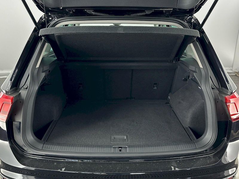 Volkswagen Tiguan (2022) 1.5 TSI 96kW, Tažné, Nezávislé - fotka 27 z 30