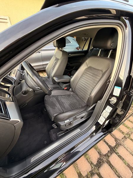 Volkswagen Passat Variant (2018) 2.0TDI,110kW,R-Line,TZ,2.maj. - fotka 13 z 18