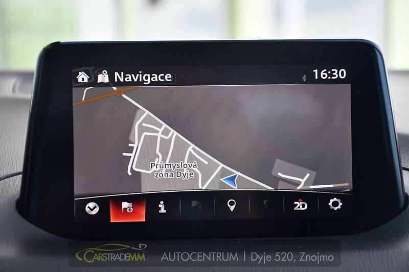 Mazda 3 2.0i G120 REVOLUTION HUD BOSE - fotka 42 z 52