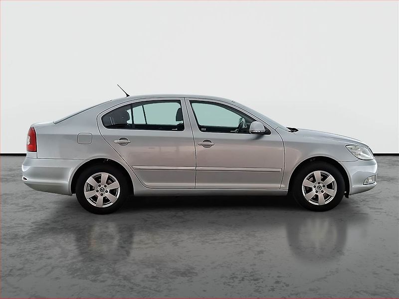 Škoda Octavia (2011) 1.2 TSI, Serv.kniha, po STK - fotka 6 z 16