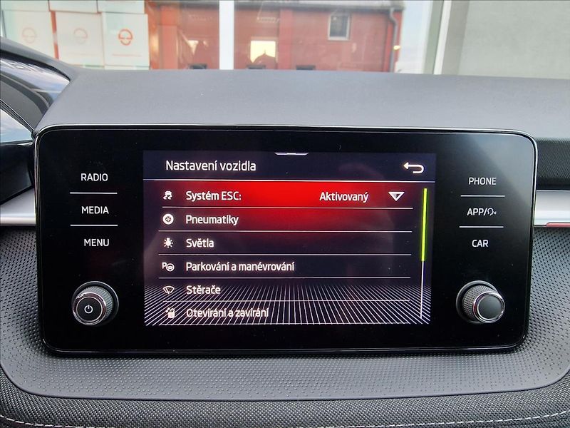 Škoda Fabia 1.0 TSI 81kw Style,ČR,1.Maj. - fotka 29 z 50