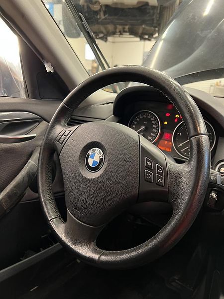 BMW X1 E84 23D 2.0D 150kW XDRIVE - fotka 9 z 13