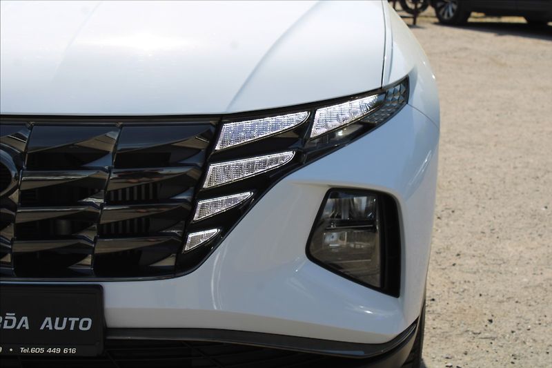 Hyundai Tucson 1,6 TGDI  1MAJ,AT,SMART,ZÁRUKA - fotka 32 z 43