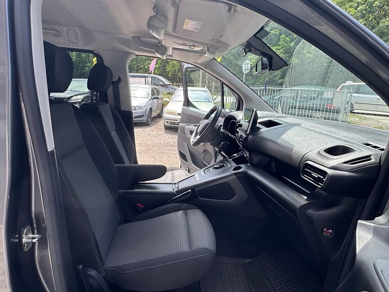 Toyota ProAce City Verso (2021) 1.2, 7míst, automat - fotka 13 z 30