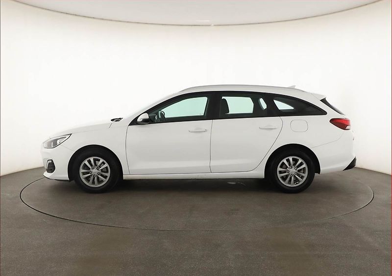 Hyundai i30 (2020) 1.4 T-GDI, Serv.kniha - fotka 3 z 18