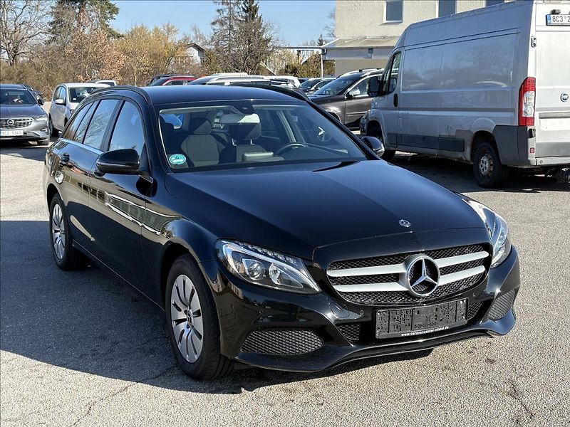 Mercedes-Benz Třídy C 2,2 CDi 100kW Led,Výhřev,9G-tr - fotka 36 z 37